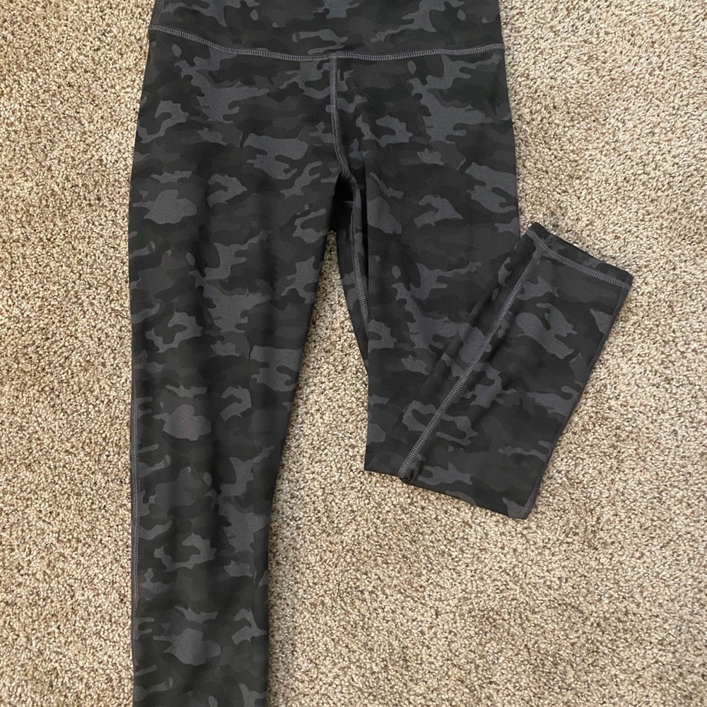 Fabletics camo leggings